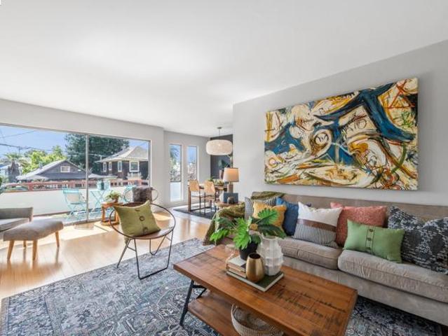 Condo for sale in Oakland, California