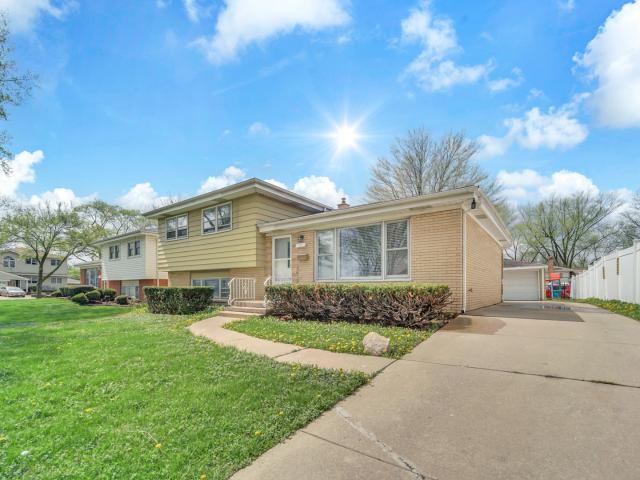 House for sale in Addison, Illinois