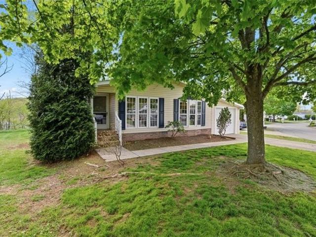 House for sale in Zelienople, Pennsylvania