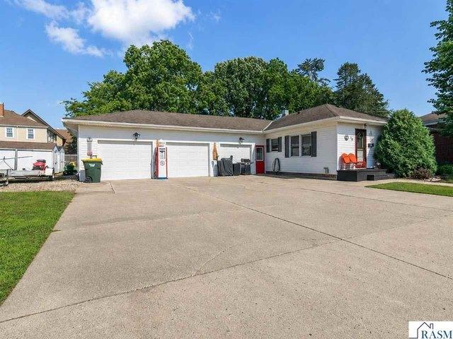 House for sale in Madelia, Minnesota