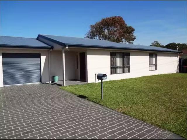 House for rent in Bateau Bay, Central Coast Council