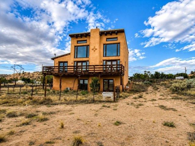 House for sale in Medanales, Rio Arriba County