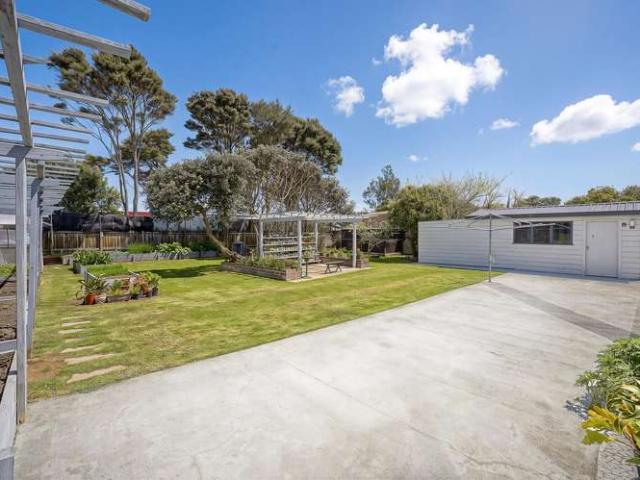 House for sale in Kelston, Oroua County