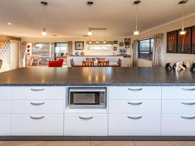House for sale in Waiinu Beach, South Taranaki District
