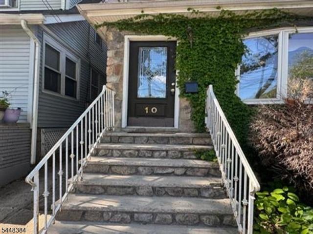 House for sale in Bloomfield, New Jersey