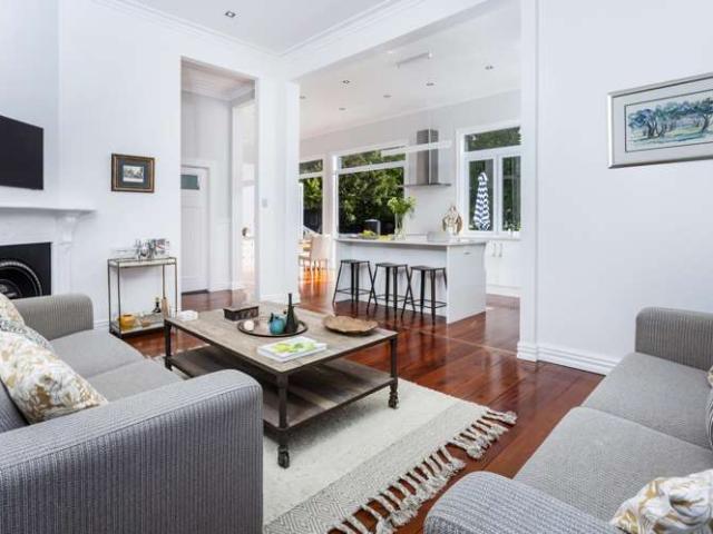House for sale in Paremoremo