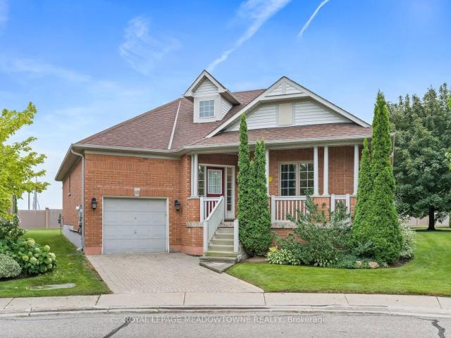 Attic for sale in Woburn, Ontario
