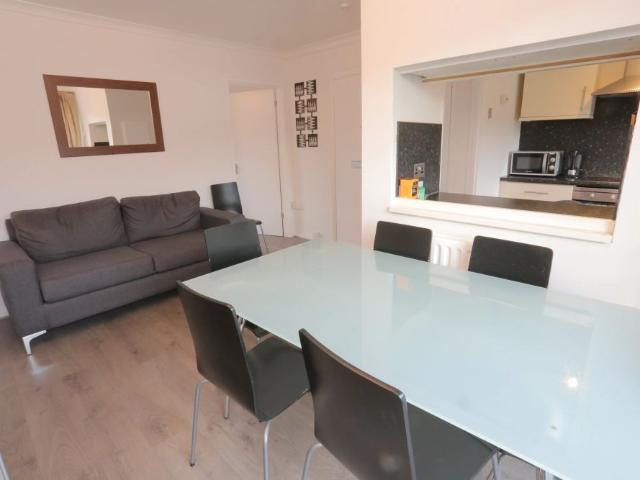 Room for rent in Stepney, Greater London