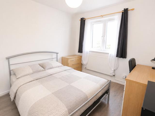 Room for rent in London Borough of Tower Hamlets, Greater London