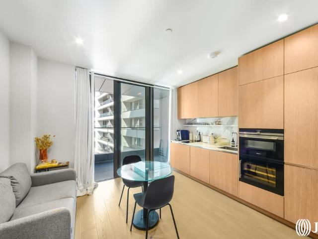 Apartment for rent in Canary Wharf, Greater London