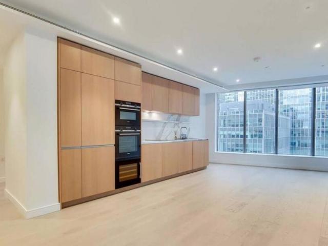 Apartment for rent in Canary Wharf, Greater London
