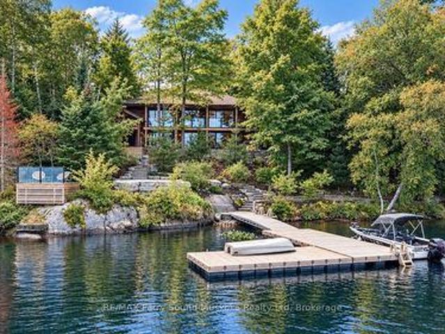 House for sale in Ontario