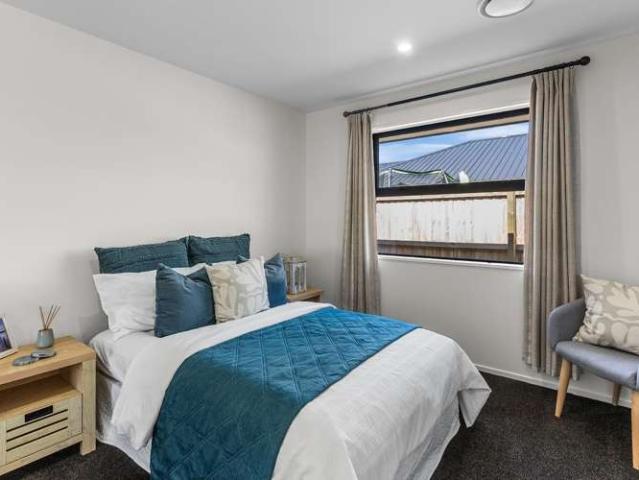 House for sale in Chaslands, Canterbury