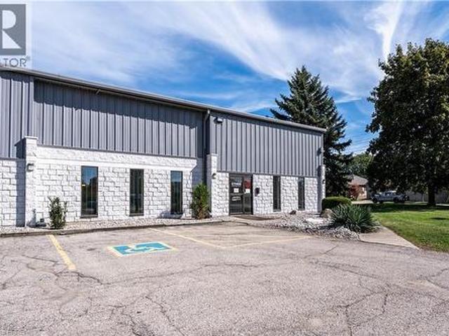 Commercial for rent in Brant, Ontario