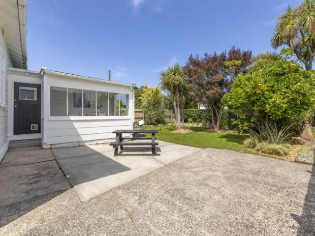 House for sale in Otakou