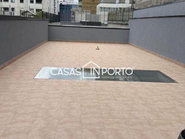 Escritório alugar em Porto, Lordelo Do Ouro