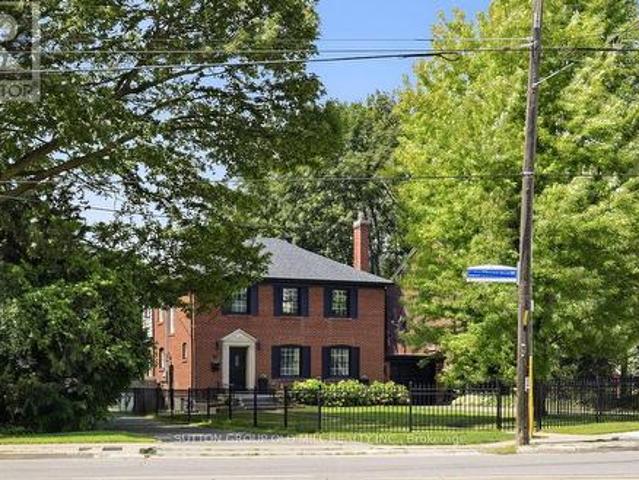 House for sale in Etobicoke—Lakeshore, Toronto