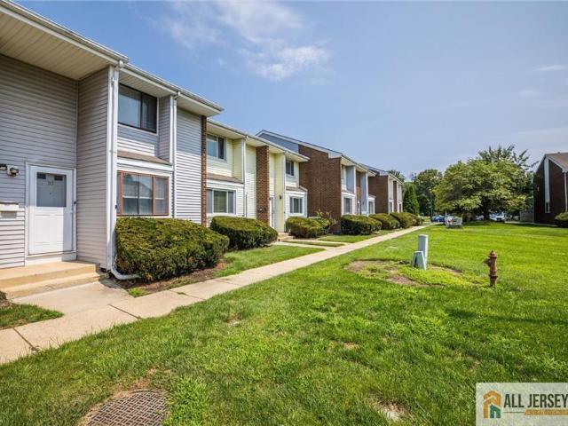 Townhouse for sale in Dayton, New Jersey