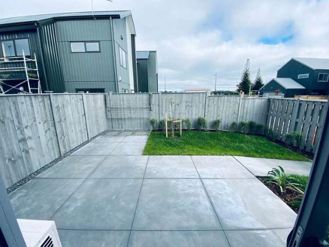 Townhouse for rent in Awhitu