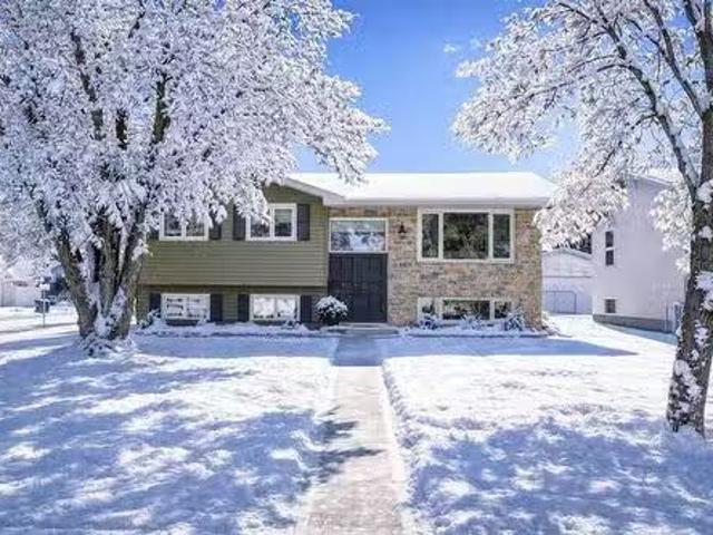 House for sale in East St. Paul, Manitoba