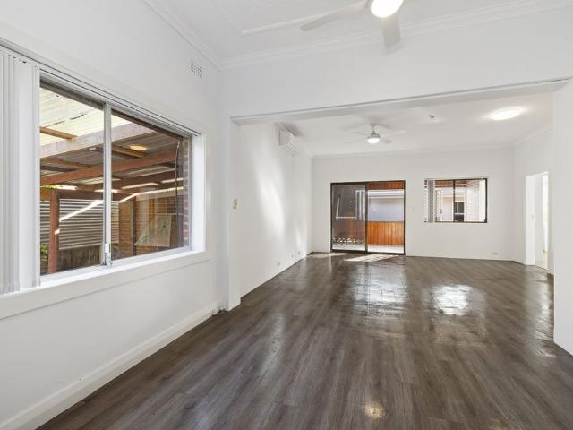 Granny Flat for rent in Sydney, New South Wales