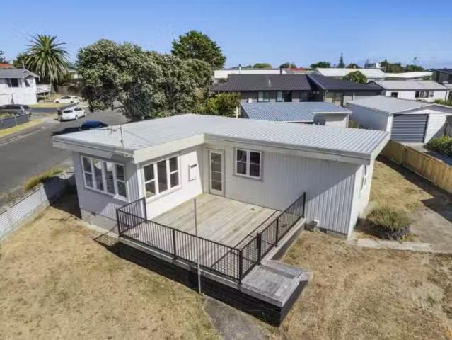 House for sale in Otaki Beach, Wellington