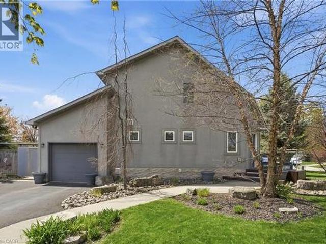 House for sale in Ancaster, Ontario