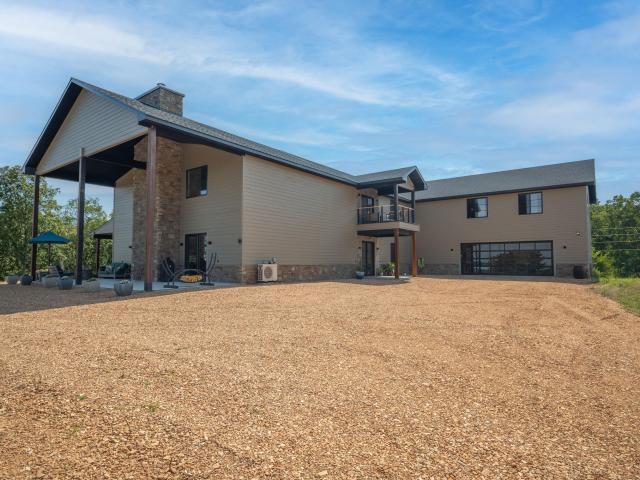 House for sale in Stone, Missouri