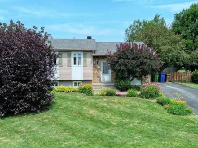 House for sale in Roussillon, Quebec