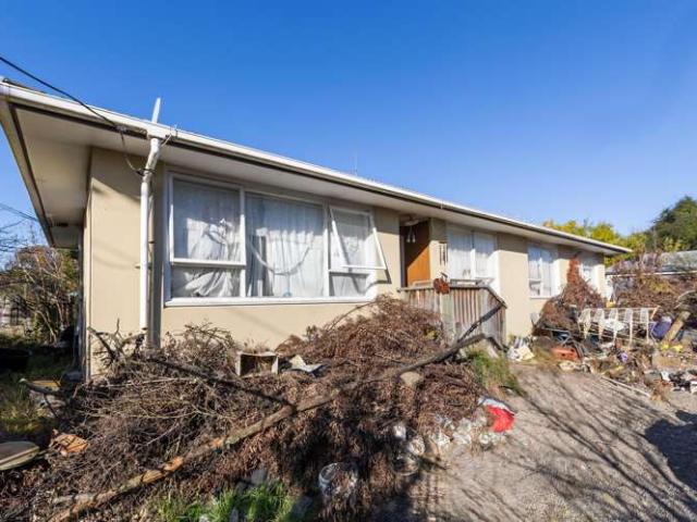 House for sale in Chaslands, Canterbury