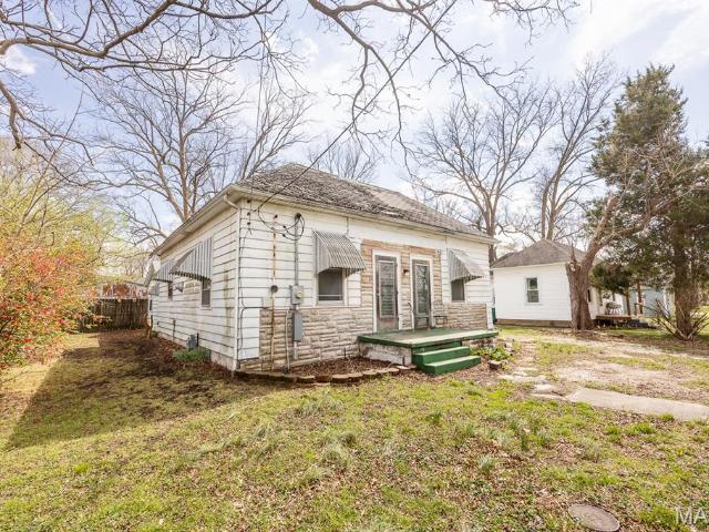 Property for sale in Lenzburg, Illinois