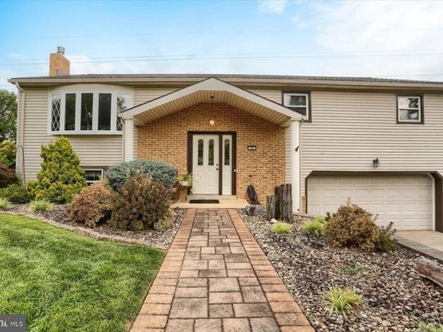 House for sale in Cumberland, Pennsylvania