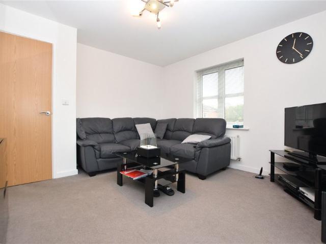 Apartment for rent in Thorpe, West Yorkshire