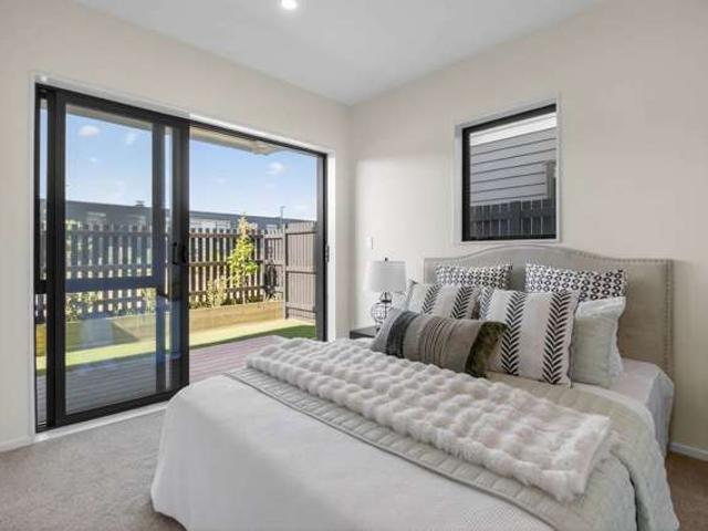 Townhouse for sale in Paremoremo
