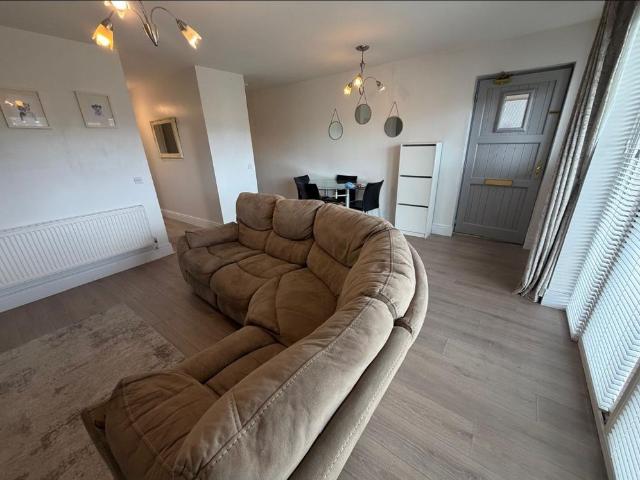 Apartment to rent in Bluebell, North Tipperary