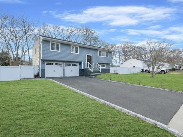 House for sale in Centereach, New York