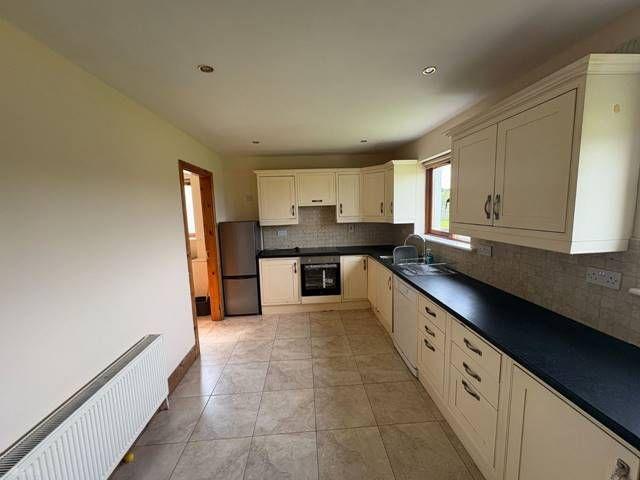 House to rent in Corry, Connacht