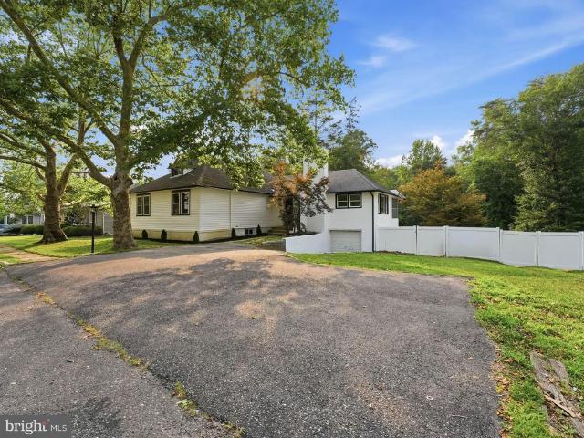 House for sale in Mantua, New Jersey