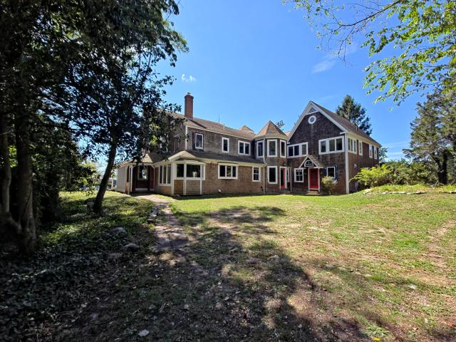 House for sale in Cataumet, Bourne