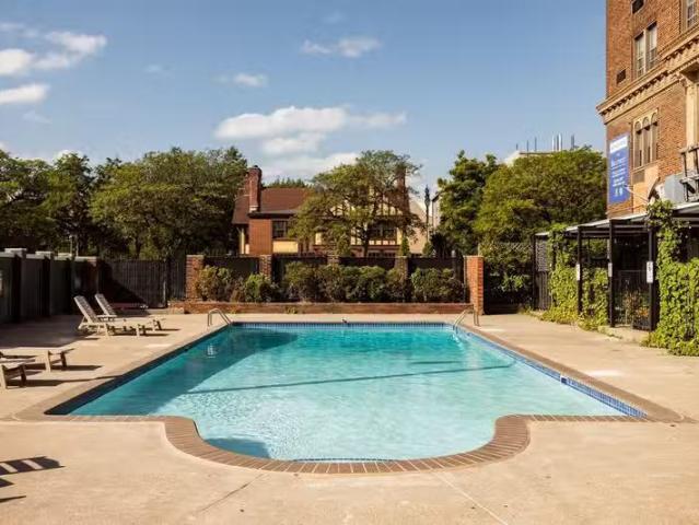 Condo for rent in Detroit