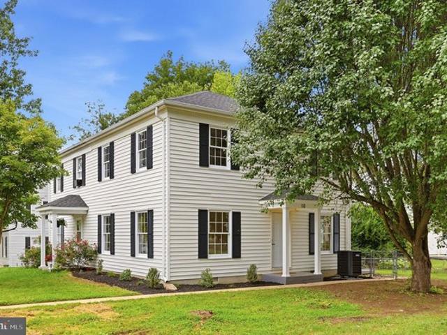 Townhouse for sale in Charles Town, West Virginia