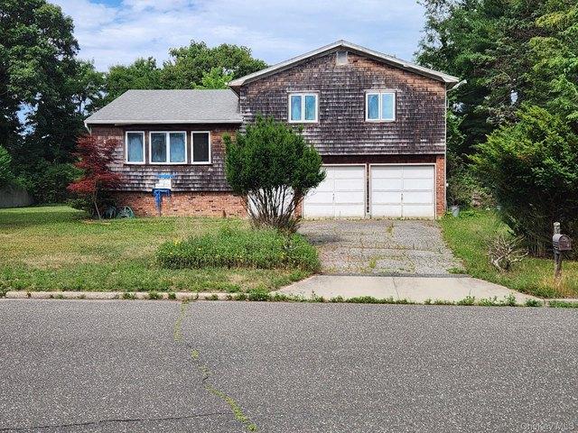 House for sale in Centereach, New York