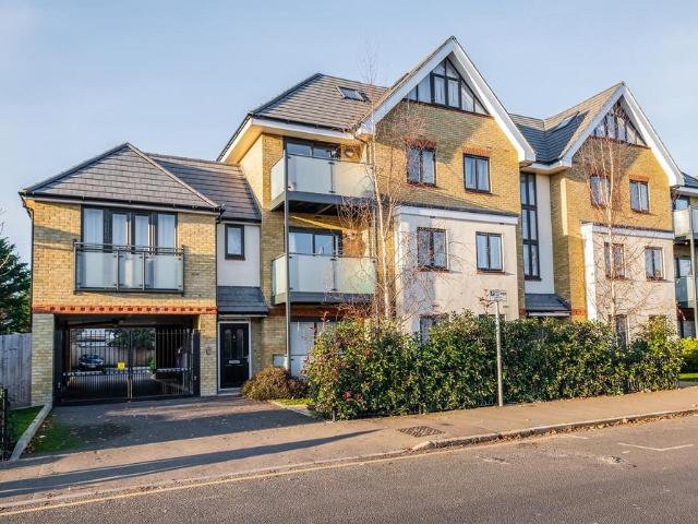 House for rent in Yiewsley, Greater London
