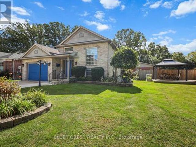 House for sale in Central Elgin, Southwestern Ontario
