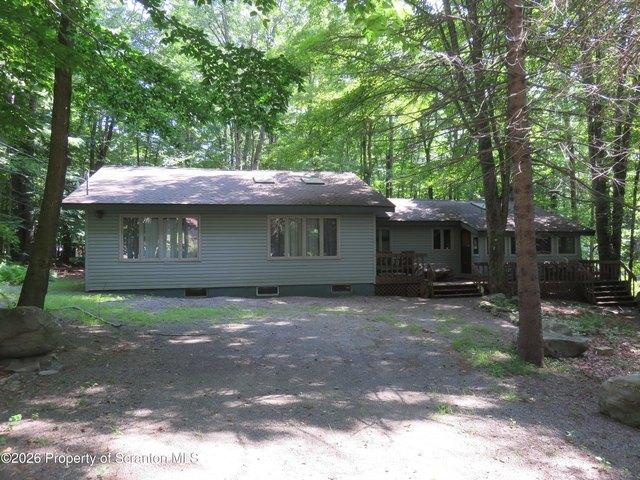 House for sale in Newfoundland, Pennsylvania