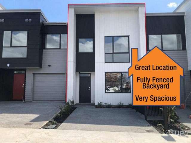 Townhouse for rent in Paremoremo