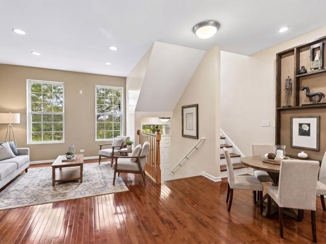 Townhouse for sale in Grayslake, Illinois