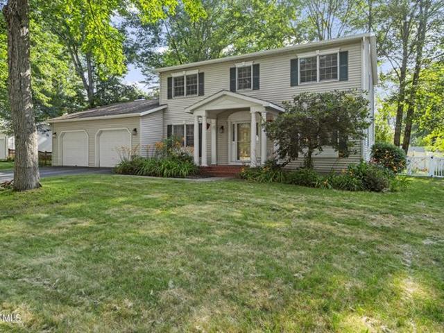 House for sale in Saratoga, New York