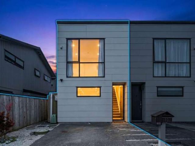 Townhouse for sale in Whangaparaoa, Oroua County