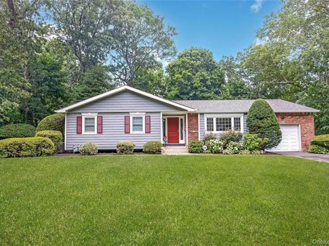 House for sale in Huntington, New York